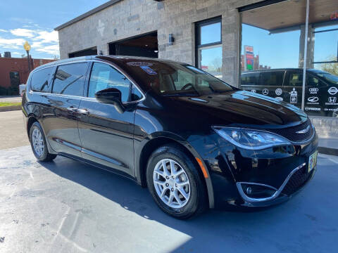 2020 Chrysler Pacifica for sale at Central TX Autos in Lockhart TX