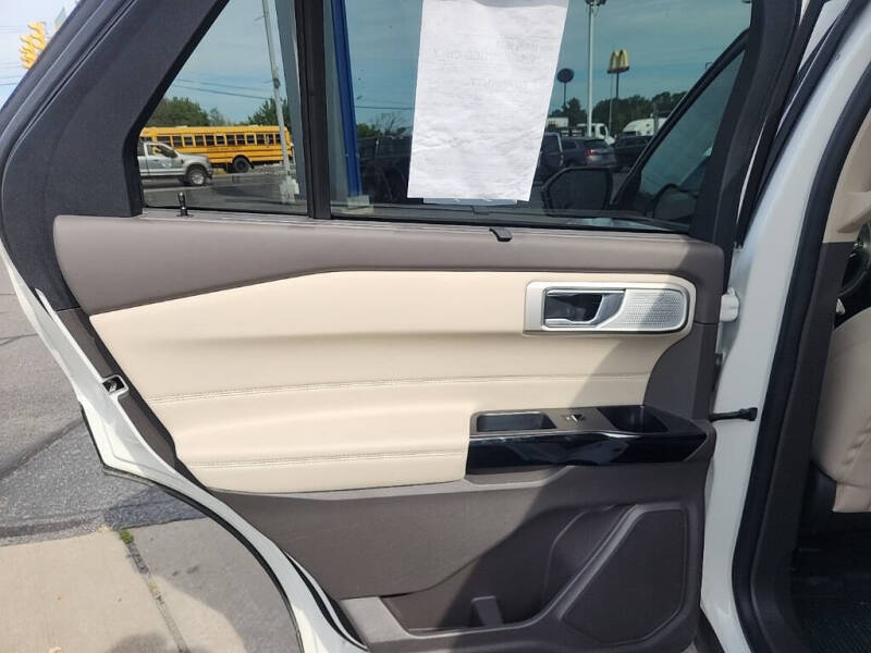 2022 Ford Explorer Hybrid Platinum