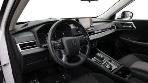 2022 Mitsubishi Outlander ES