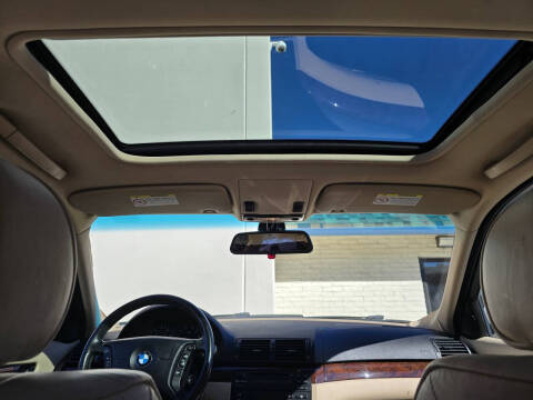 2004 BMW 3 Series 325i