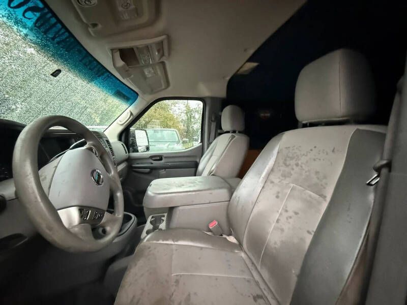 2016 Nissan NV