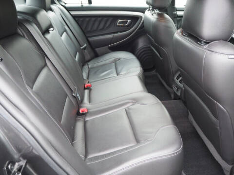 2017 Ford Taurus SEL