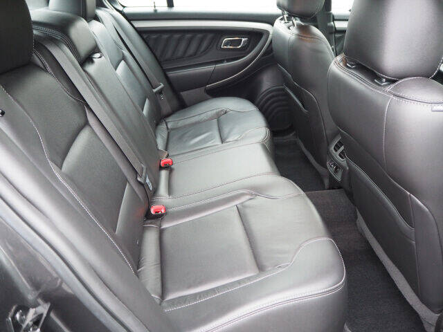 2017 Ford Taurus SEL