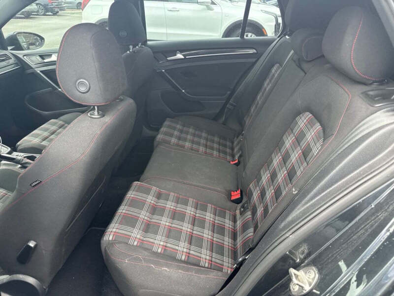 2017 Volkswagen Golf GTI S