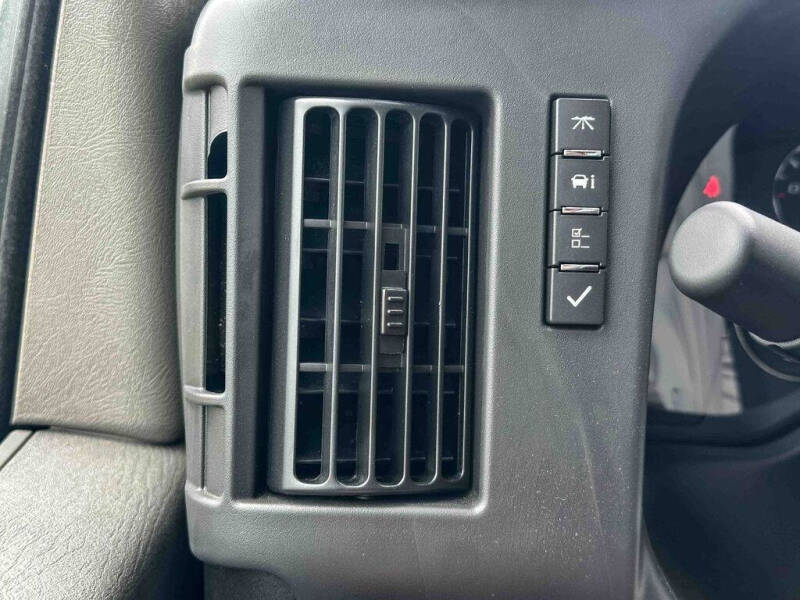2025 Chevrolet Express 2500