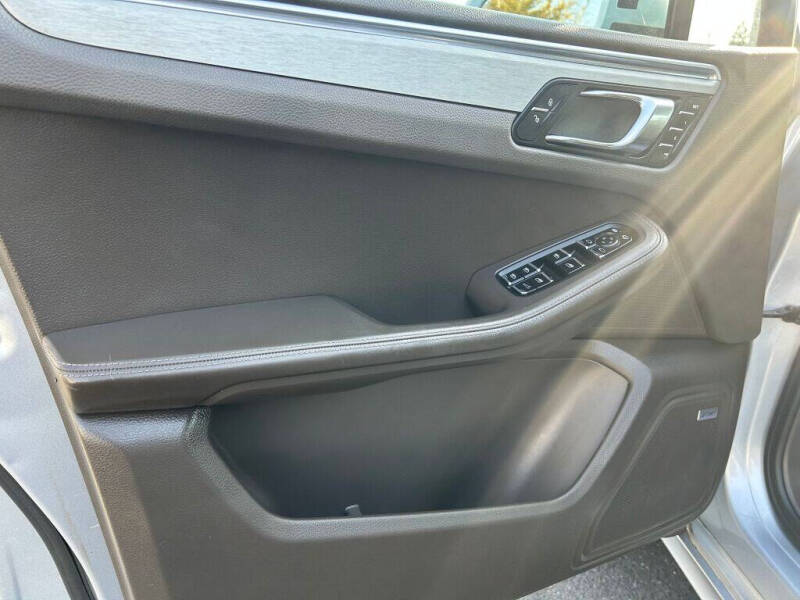 2015 Porsche Macan Turbo