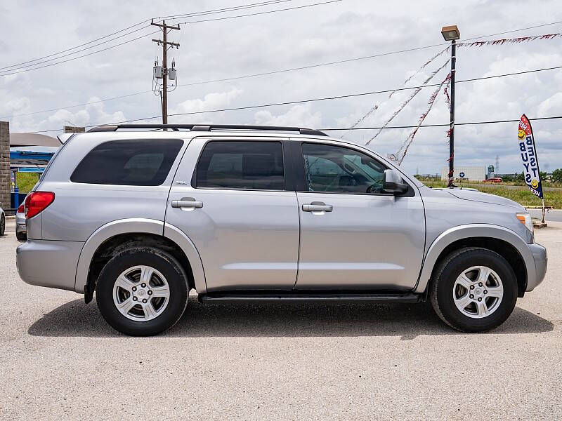 2017 Toyota Sequoia SR5