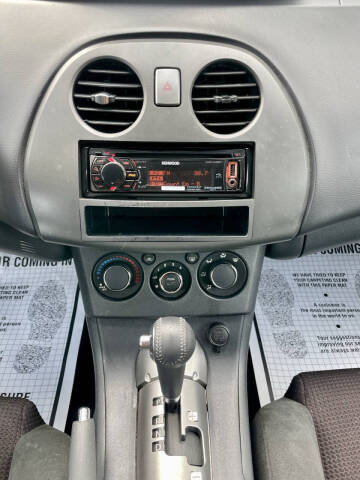 2009 Mitsubishi Eclipse GS