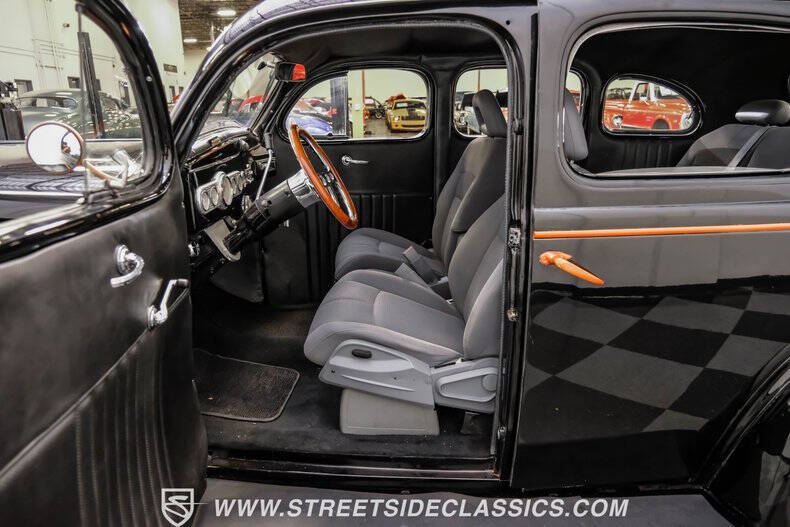 1937 Chrysler Desoto