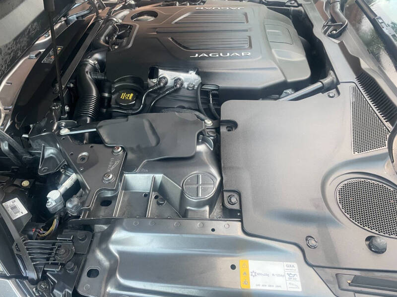 2016 Jaguar F-TYPE R