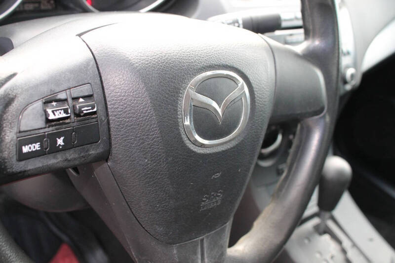 2013 Mazda MAZDA3 i SV