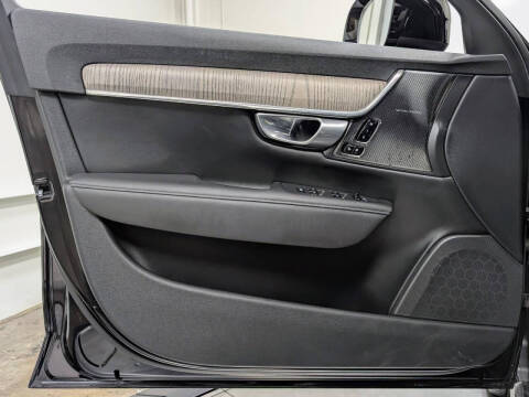 2024 Volvo V90 Cross Country B6 Plus