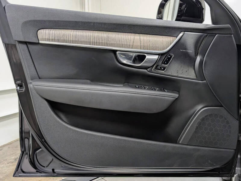 2024 Volvo V90 Cross Country B6 Plus