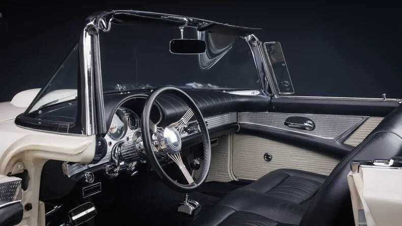 1957 Ford Thunderbird