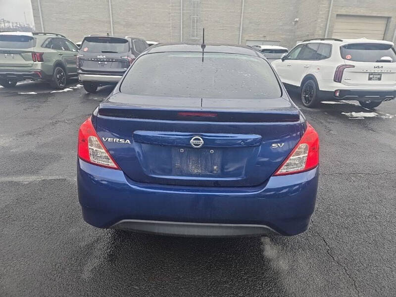 2019 Nissan Versa