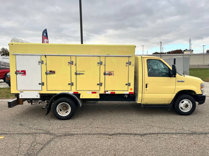 2019 Ford E-Series E-450 SD