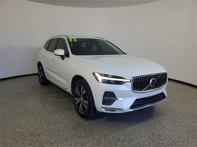 2023 Volvo XC60 B5 Plus Bright Theme