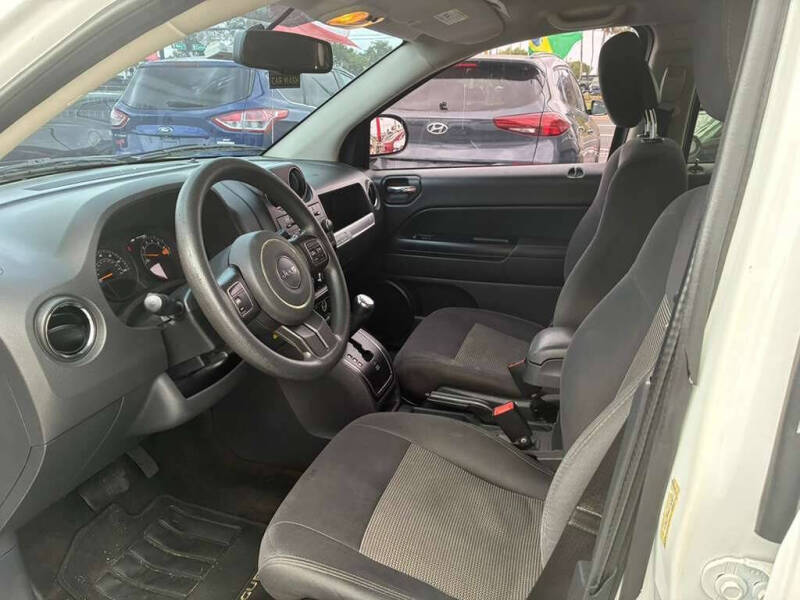 2016 Jeep Compass Sport