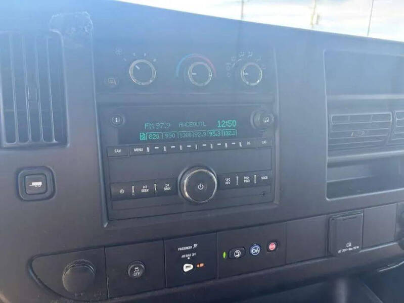 2024 Chevrolet Express LS 3500