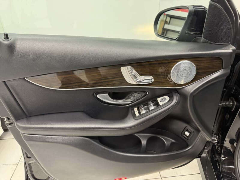 2018 Mercedes-Benz GLC GLC 300