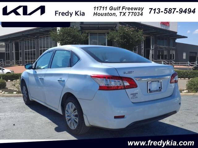 Used 2014 Nissan Sentra SV with VIN 3N1AB7AP5EL675696 for sale in Houston, TX