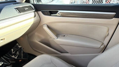 2018 Volkswagen Passat 2.0T SE