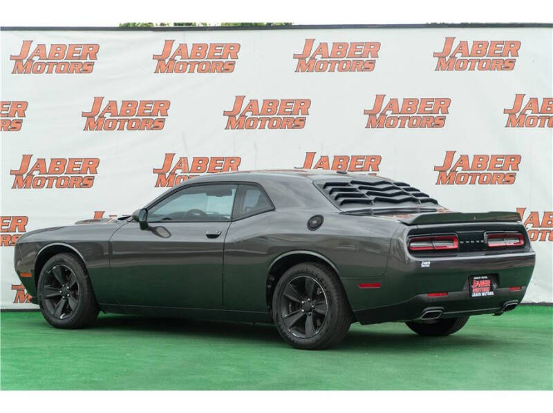 2020 Dodge Challenger SXT