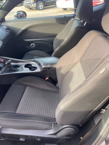 2019 Dodge Challenger SXT