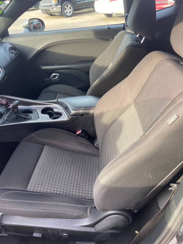 2019 Dodge Challenger SXT