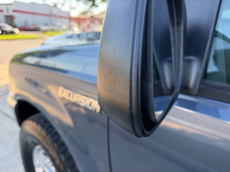 2003 Ford Excursion XLT