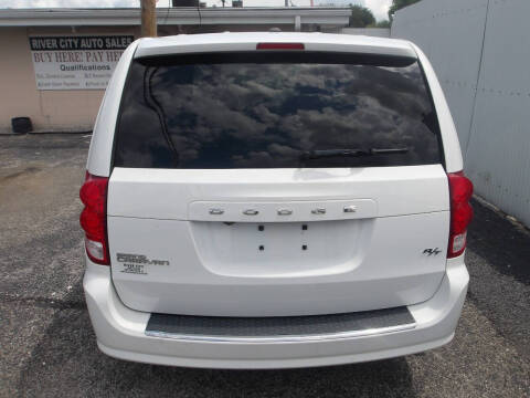 2016 Dodge Grand Caravan R/T