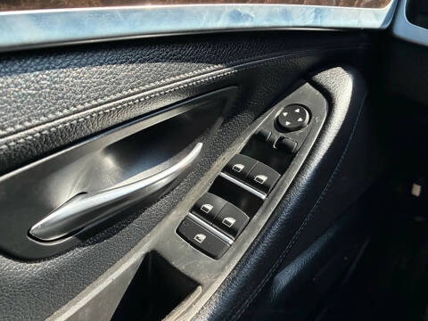 2013 BMW 5 Series 528i