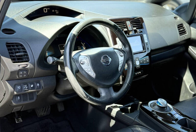 2013 Nissan LEAF S