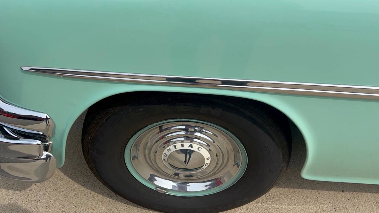 1954 Pontiac Chieftain 23