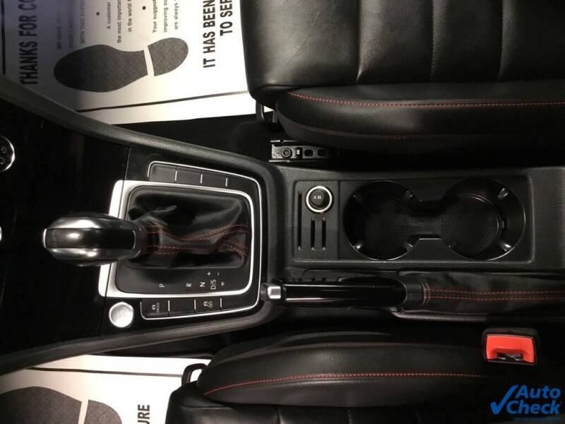 2017 Volkswagen Golf GTI SE