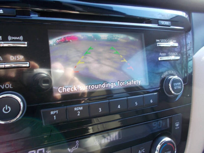 2016 Nissan Rogue SV