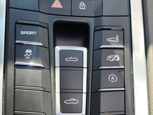 2024 Porsche 718 Boxster S