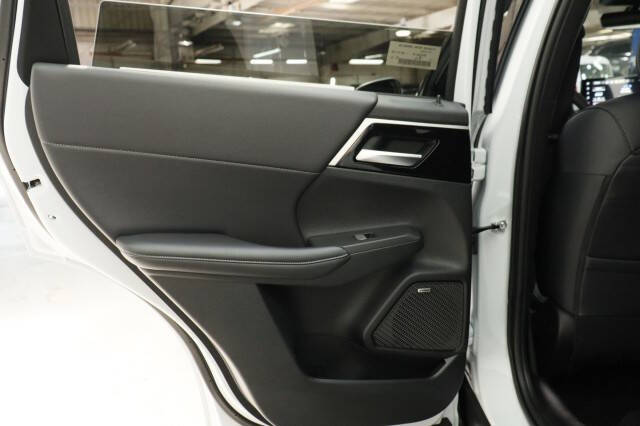 2026 Mitsubishi Outlander LE