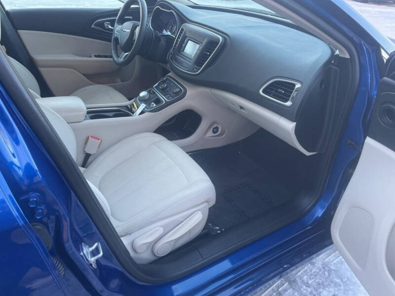 2016 Chrysler 200 Limited