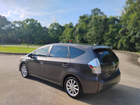 2014 Toyota Prius v Five
