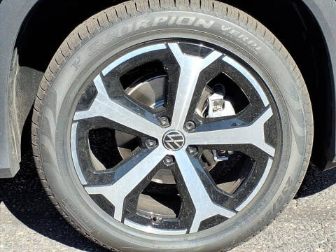 2025 Volkswagen Tiguan SE