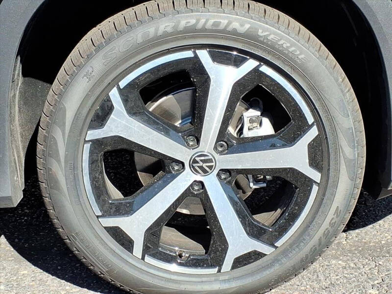 2025 Volkswagen Tiguan SE