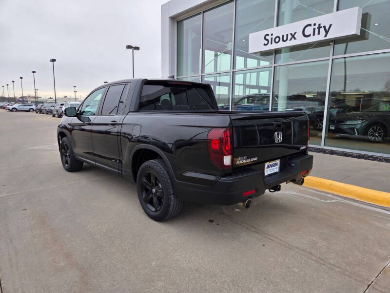 2022 Honda Ridgeline Black Edition