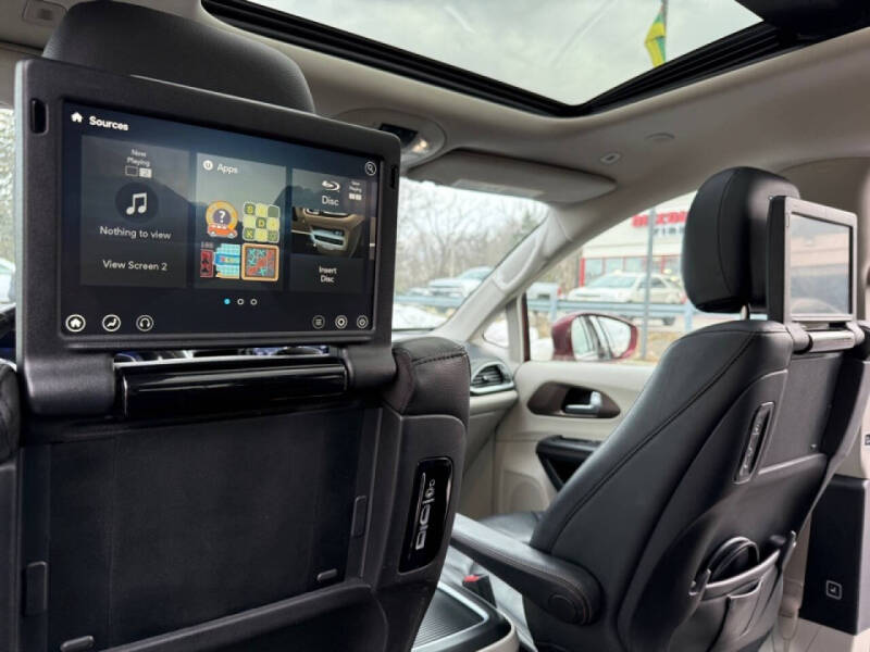 2019 Chrysler Pacifica Touring L Plus