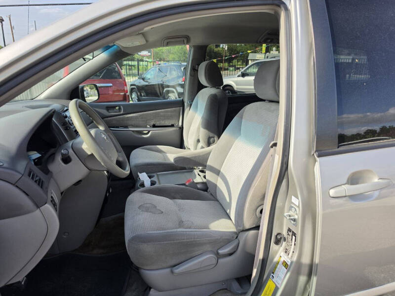 2007 Toyota Sienna LE 7-Passenger