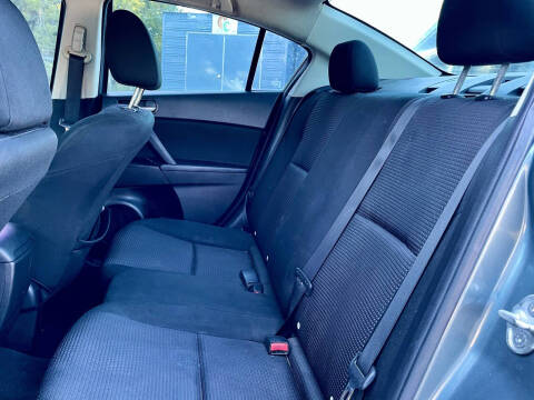 2013 Mazda MAZDA3 i SV