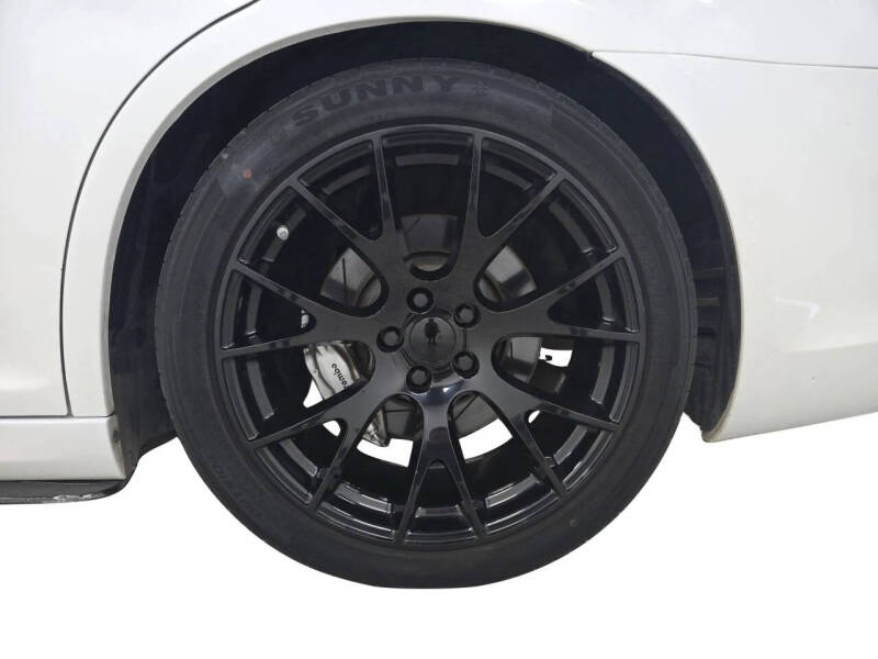 2012 Chrysler 300 SRT8