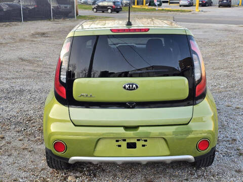 2018 Kia Soul +