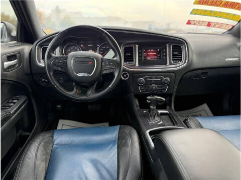 2015 Dodge Charger SE