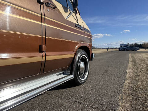1984 Dodge Ram Van B250